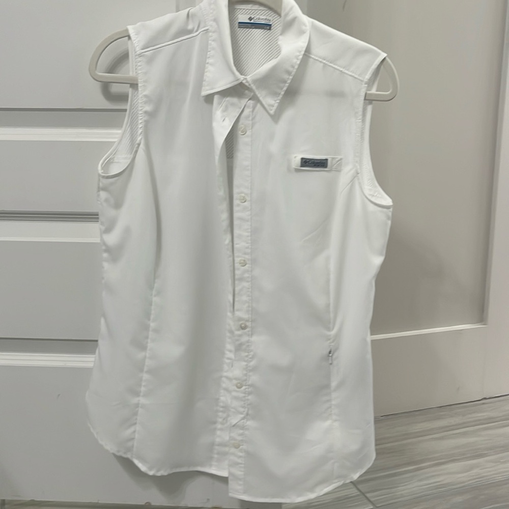 Columbia performance fishing gear white sleeveless button down shirt